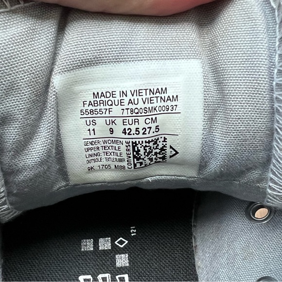 Women’s Converse All Start low top Chuck Taylor. Silver melange color. Size 11 - Picture 5 of 9